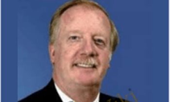 16 Seminar Home Study Course - Lawrence G. McMillan